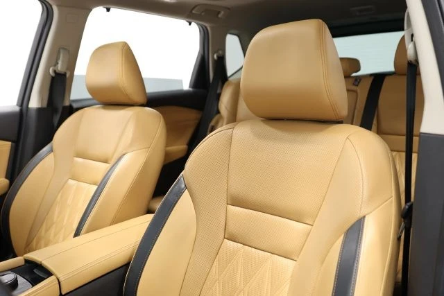 2023 Nissan Rogue - Image 16 of 21