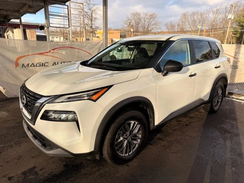 2023 Nissan Rogue - Image 8 of 12
