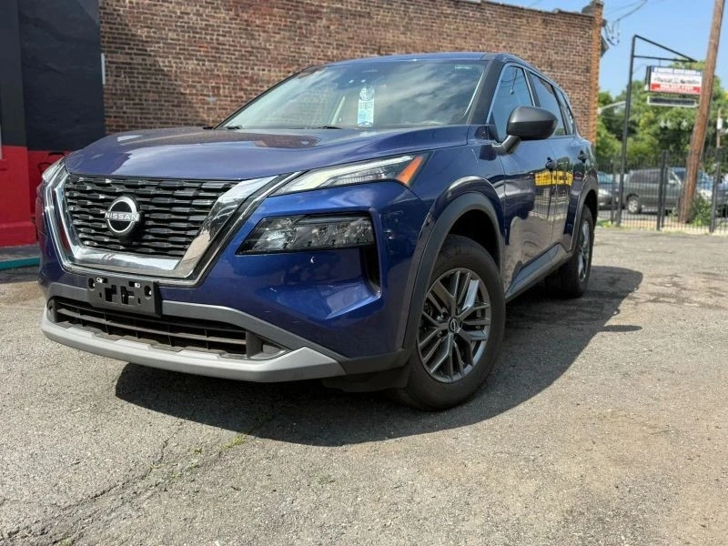 2023 Nissan Rogue - Image 2 of 10
