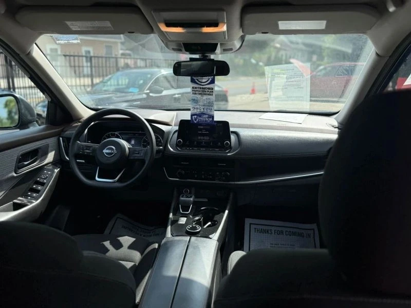 2023 Nissan Rogue - Image 7 of 10