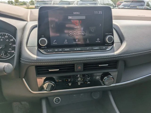 2023 Nissan Rogue - Image 20 of 21