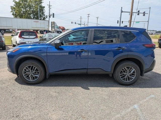 2023 Nissan Rogue - Image 5 of 21