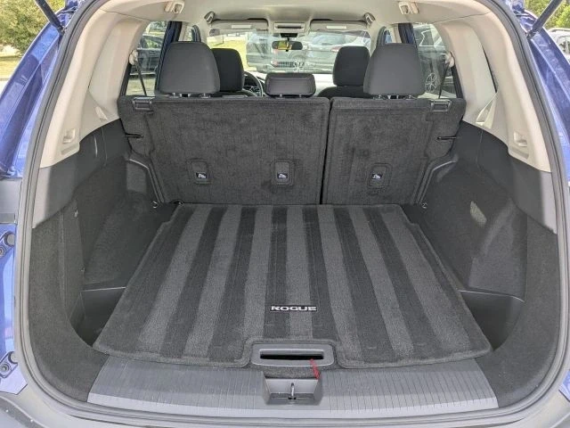 2023 Nissan Rogue - Image 13 of 21