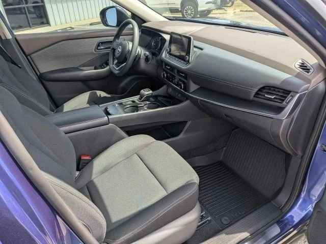 2023 Nissan Rogue - Image 16 of 21