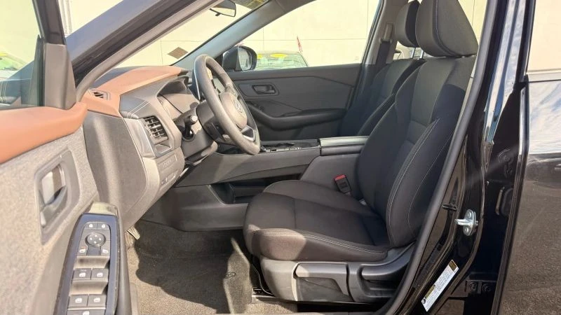 2023 Nissan Rogue - Image 12 of 12