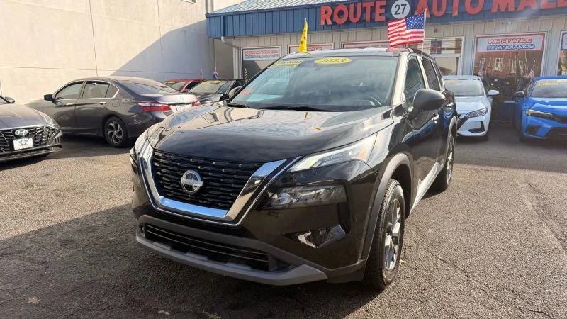 2023 Nissan Rogue - Image 4 of 12
