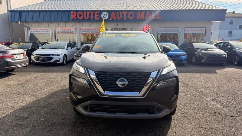 2023 Nissan Rogue - Image 3 of 12
