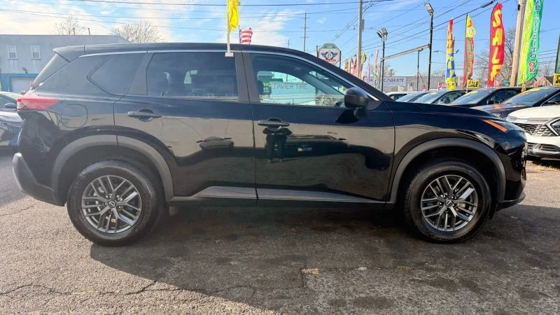 2023 Nissan Rogue - Image 11 of 12