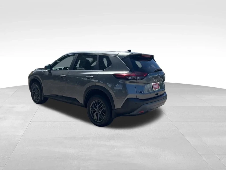 2023 Nissan Rogue - Image 4 of 12
