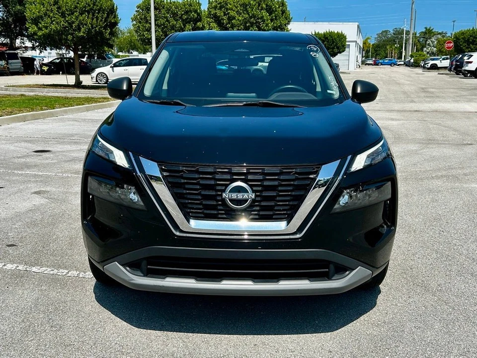 2023 Nissan Rogue - Image 8 of 21