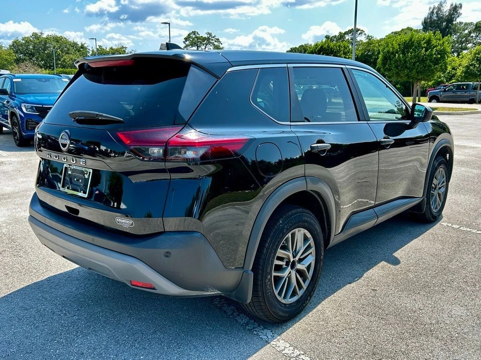 2023 Nissan Rogue - Image 6 of 21