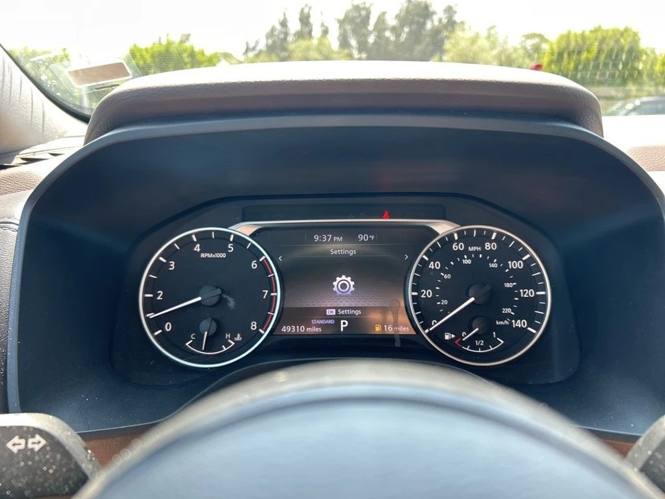 2023 Nissan Rogue - Image 17 of 21