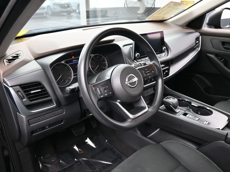 2023 Nissan Rogue - Image 10 of 21