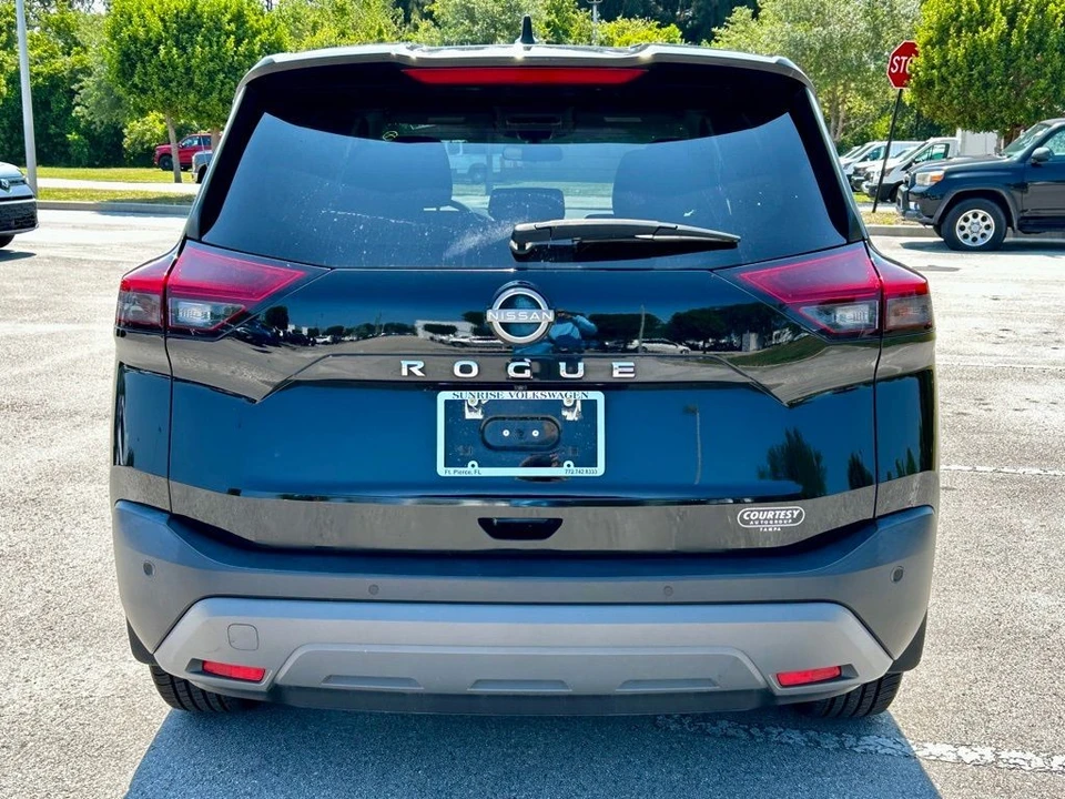 2023 Nissan Rogue - Image 5 of 21