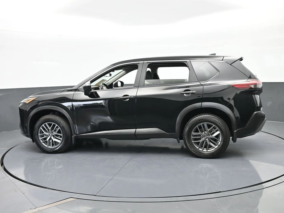 2023 Nissan Rogue - Image 3 of 12