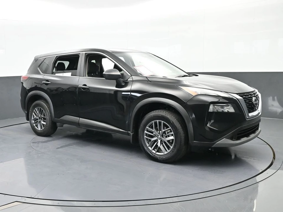 2023 Nissan Rogue - Image 8 of 12