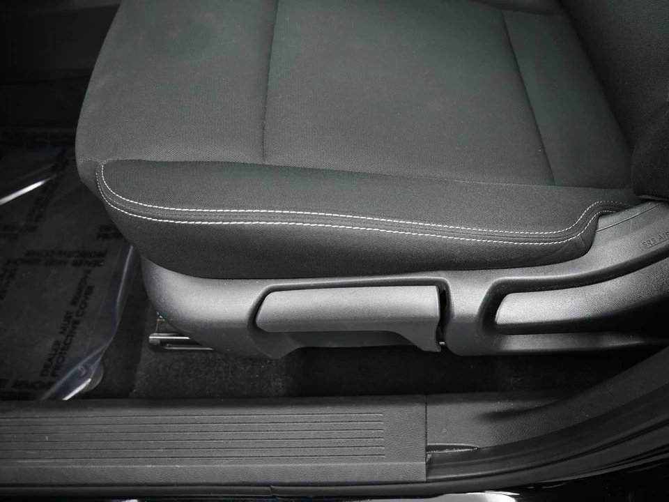 2023 Nissan Rogue - Image 15 of 21
