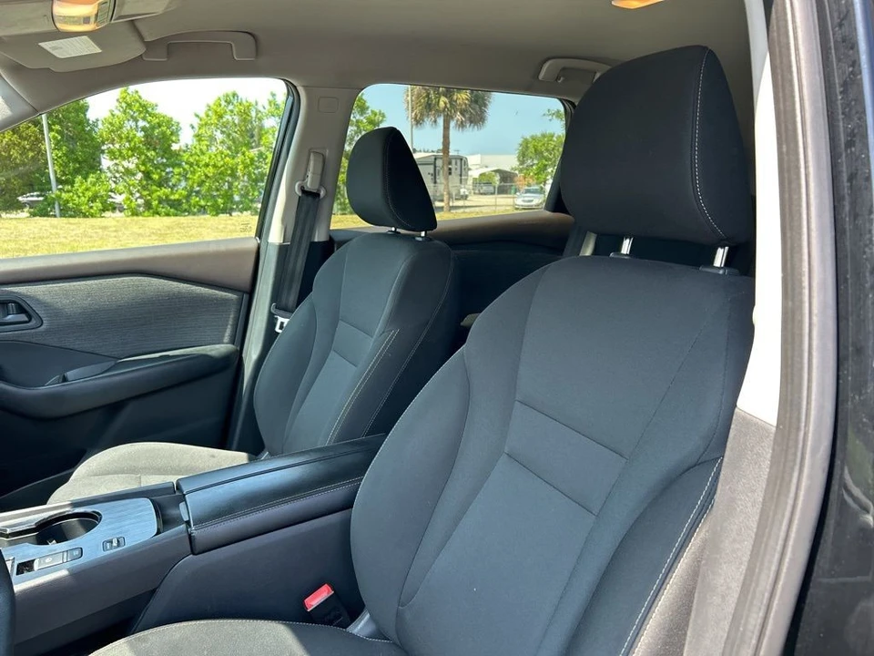 2023 Nissan Rogue - Image 14 of 21