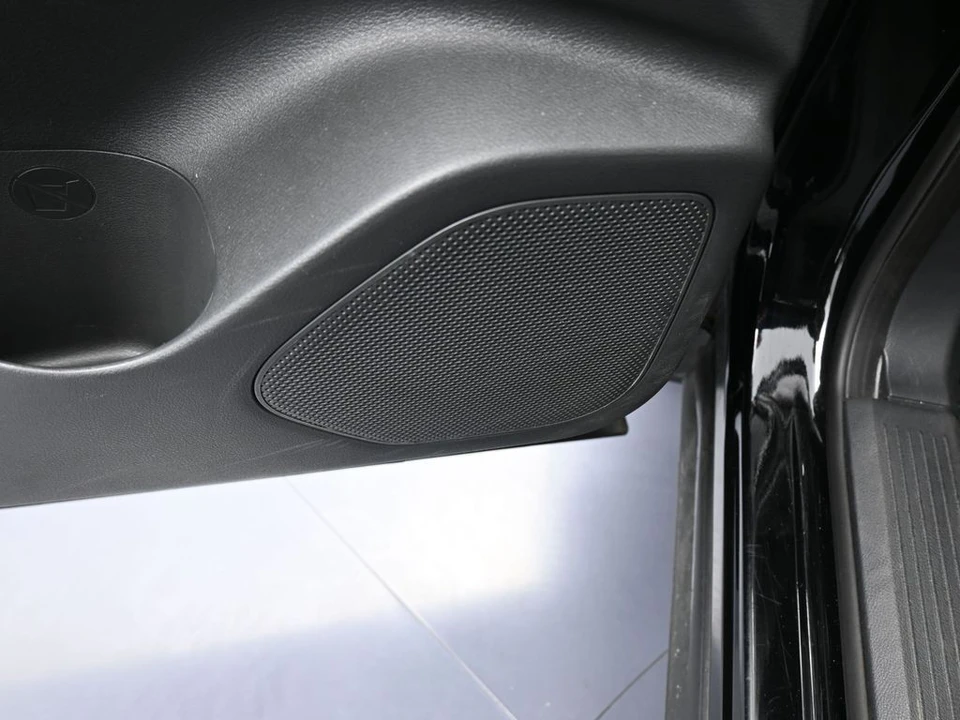 2023 Nissan Rogue - Image 14 of 21