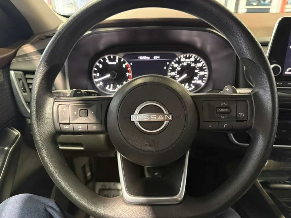 2023 Nissan Rogue - Image 11 of 21