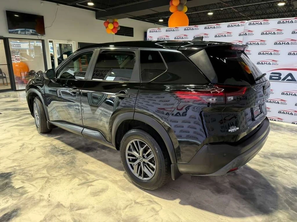 2023 Nissan Rogue - Image 10 of 21