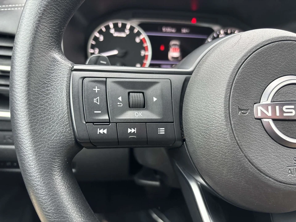 2023 Nissan Rogue - Image 20 of 21