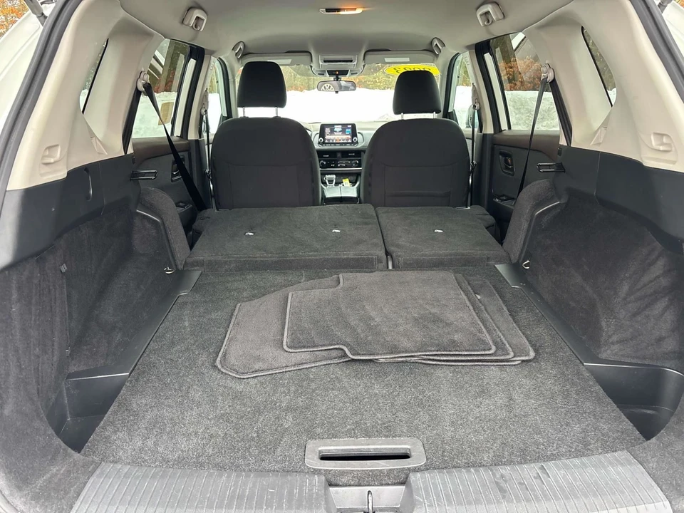 2023 Nissan Rogue - Image 19 of 21
