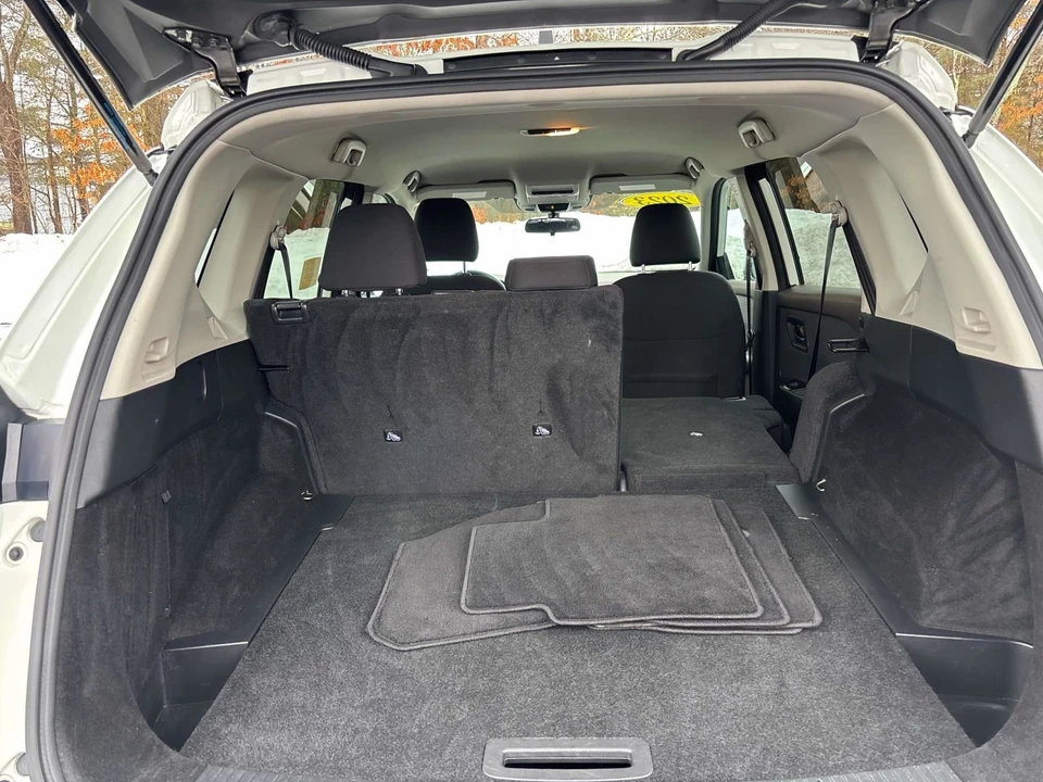 2023 Nissan Rogue - Image 18 of 21