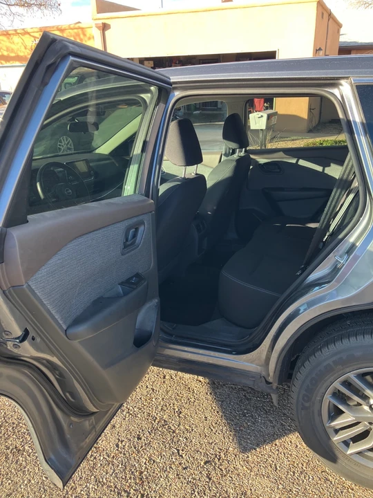 2023 Nissan Rogue - Image 7 of 15