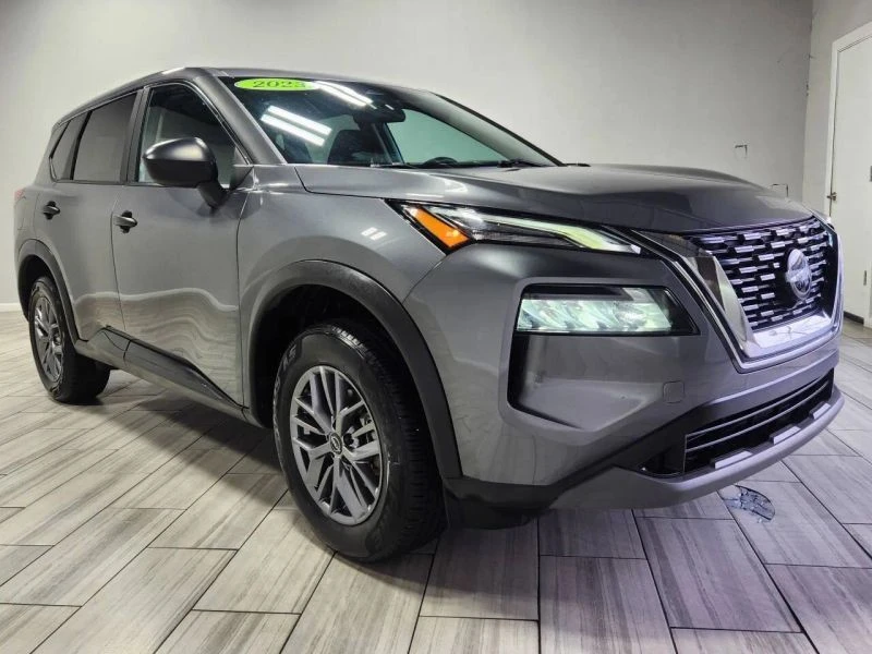 2023 Nissan Rogue - Image 6 of 12