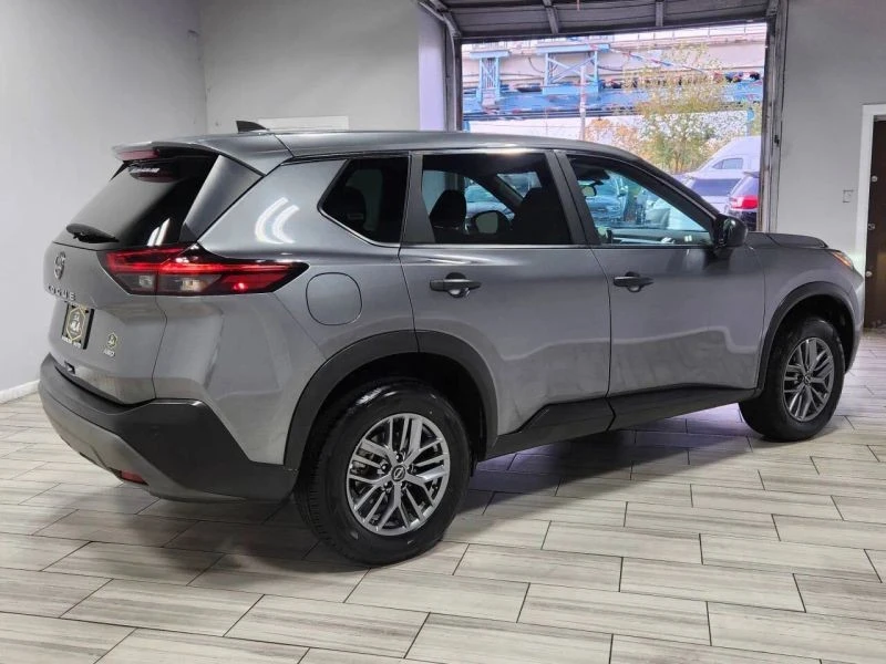2023 Nissan Rogue - Image 5 of 12