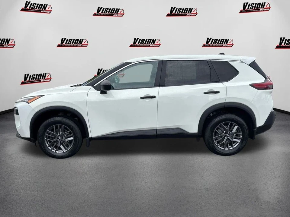 2023 Nissan Rogue - Image 8 of 12
