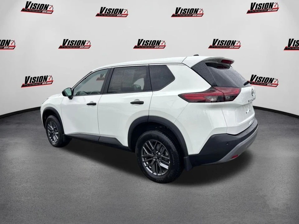 2023 Nissan Rogue - Image 7 of 12