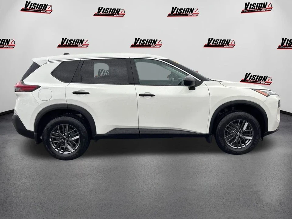 2023 Nissan Rogue - Image 4 of 12