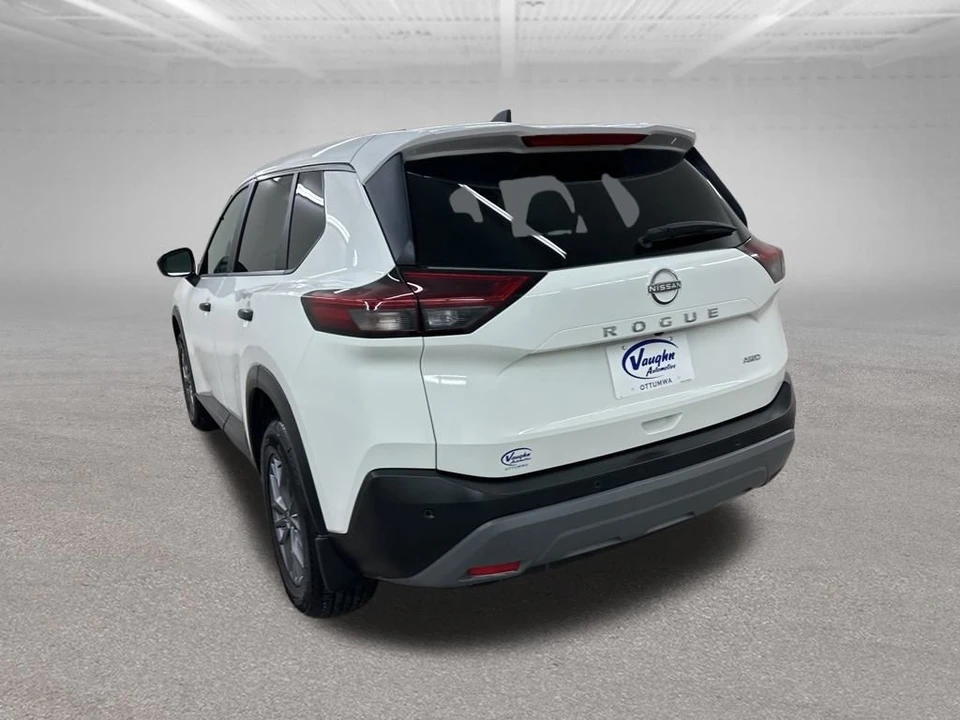 2023 Nissan Rogue - Image 10 of 12