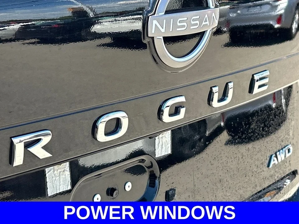 2023 Nissan Rogue - Image 12 of 12