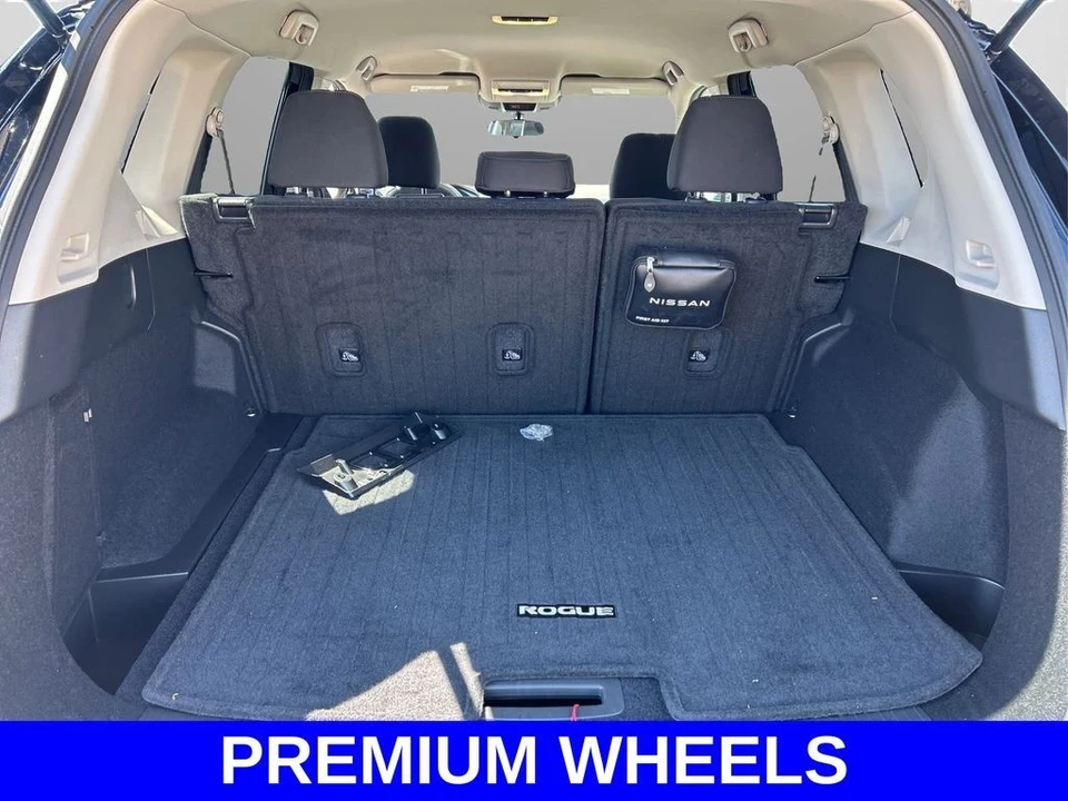 2023 Nissan Rogue - Image 11 of 12