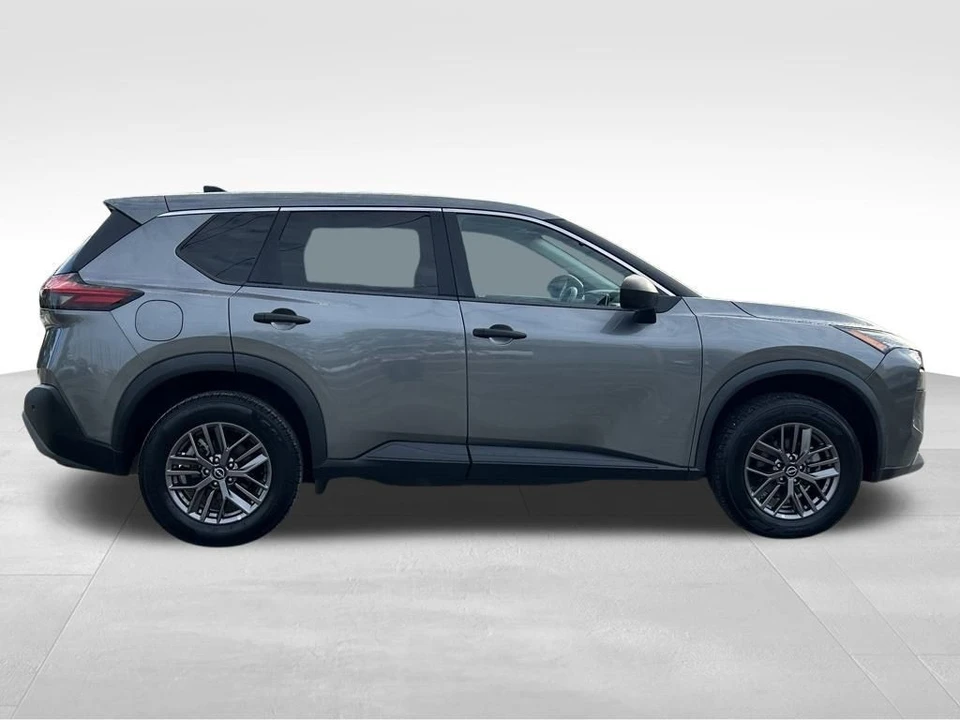 2023 Nissan Rogue - Image 4 of 12
