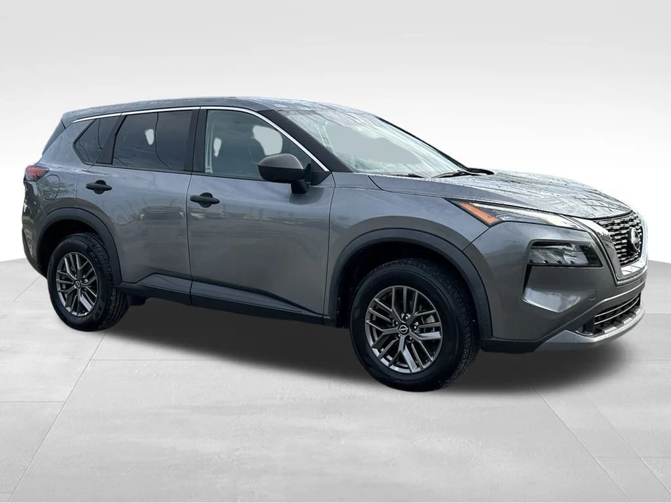 2023 Nissan Rogue - Image 2 of 12