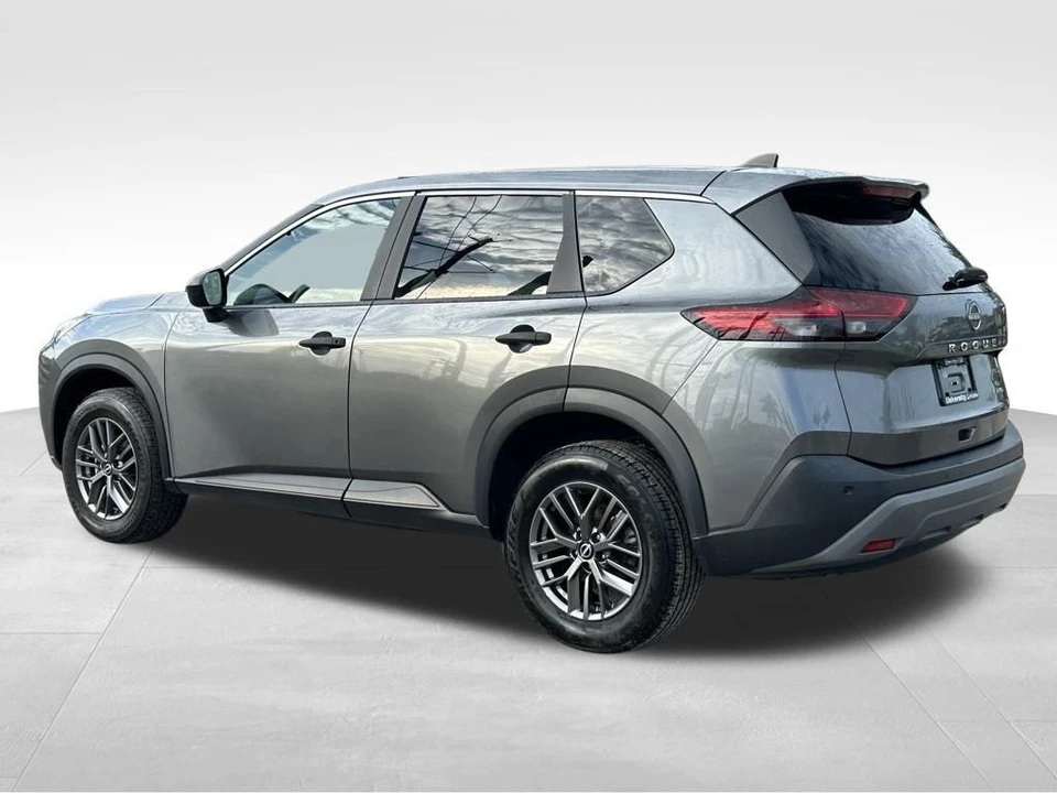 2023 Nissan Rogue - Image 7 of 12