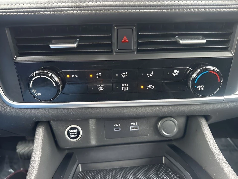 2023 Nissan Rogue - Image 17 of 21