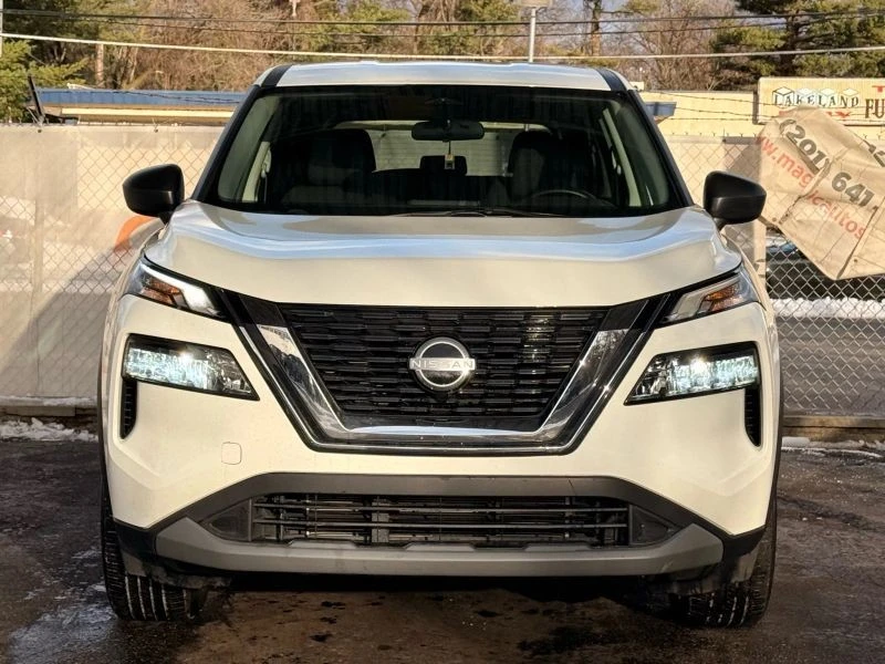 2023 Nissan Rogue - Image 5 of 12