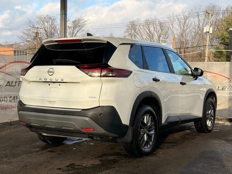 2023 Nissan Rogue - Image 11 of 12