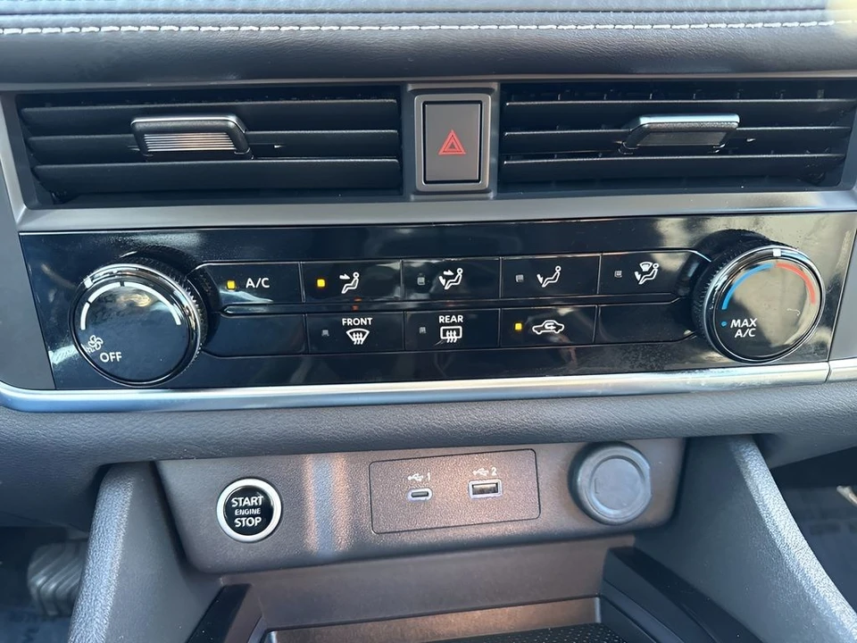 2023 Nissan Rogue - Image 17 of 21