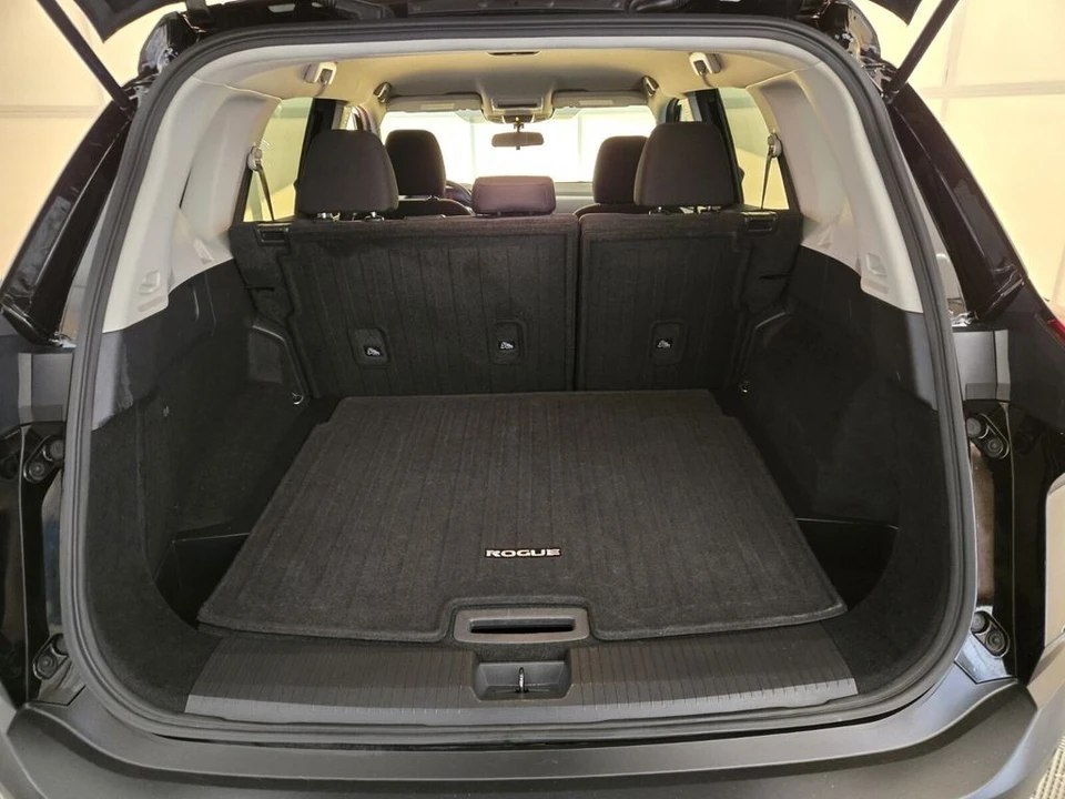 2023 Nissan Rogue - Image 13 of 21