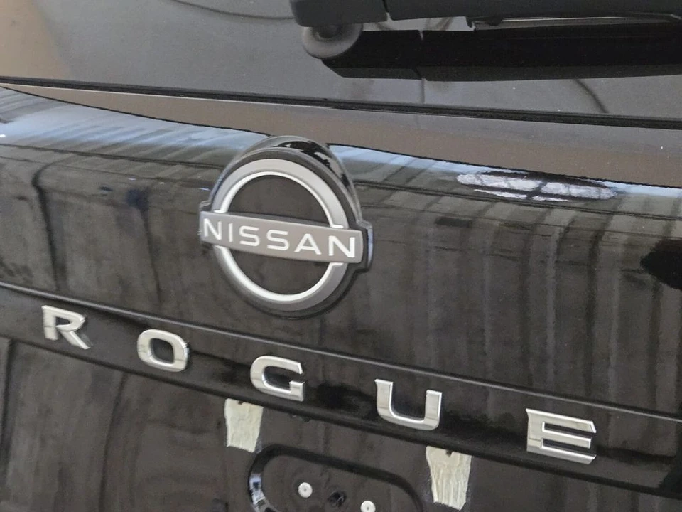 2023 Nissan Rogue - Image 12 of 21