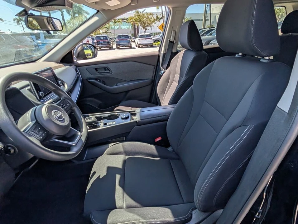 2023 Nissan Rogue - Image 10 of 21