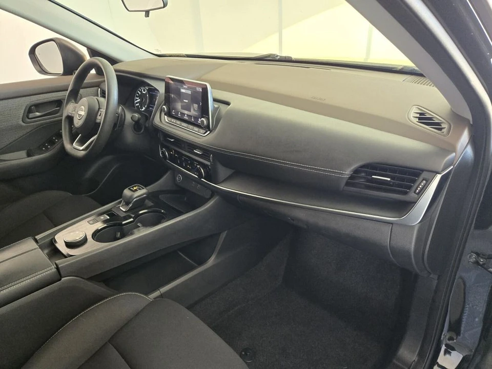 2023 Nissan Rogue - Image 16 of 21