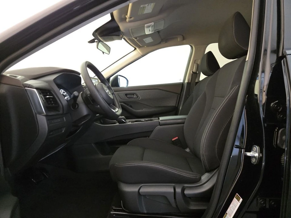 2023 Nissan Rogue - Image 6 of 21