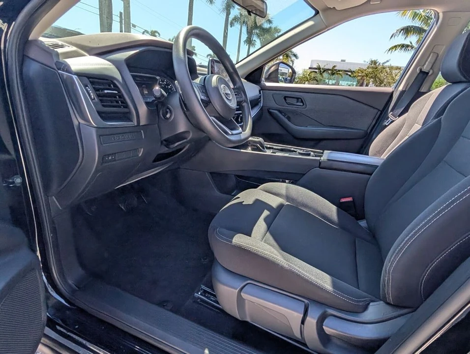 2023 Nissan Rogue - Image 11 of 21